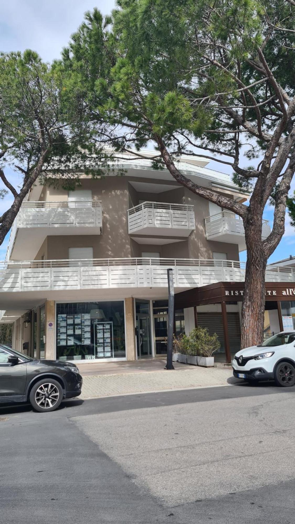 Residence Gallo - Walterigato Apartments Per Solo Famiglie Lido di Jesolo Exteriör bild