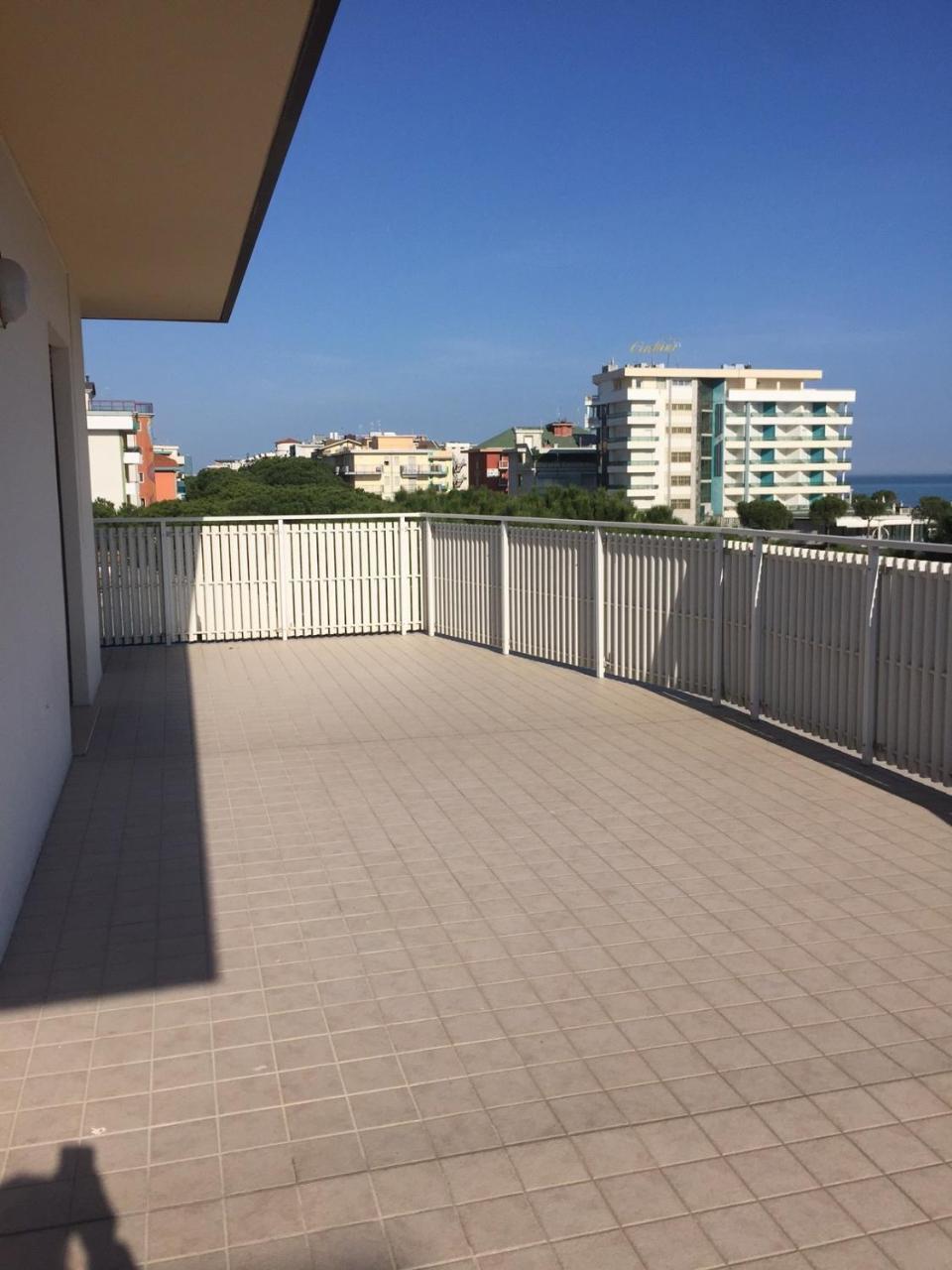 Residence Gallo - Walterigato Apartments Per Solo Famiglie Lido di Jesolo Exteriör bild