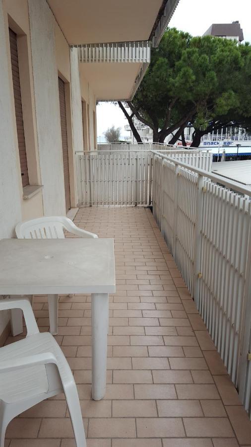 Residence Gallo - Walterigato Apartments Per Solo Famiglie Lido di Jesolo Exteriör bild