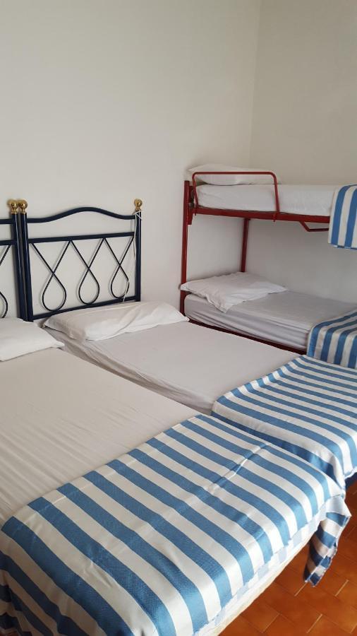 Residence Gallo - Walterigato Apartments Per Solo Famiglie Lido di Jesolo Exteriör bild